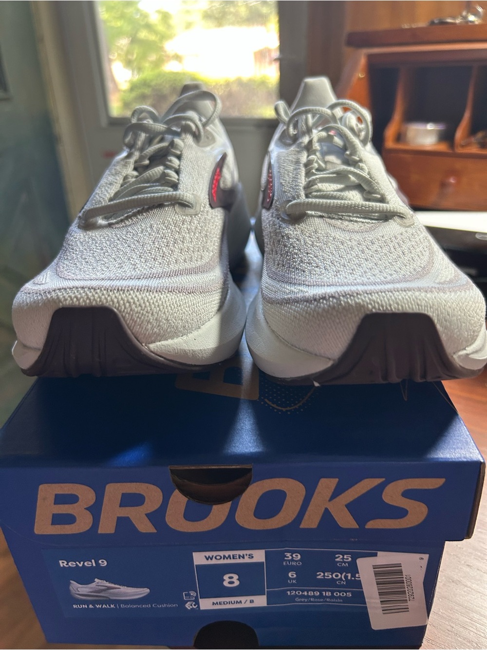 Brooks Women's Light Gray Knit Running Sneakers with Red Accent
